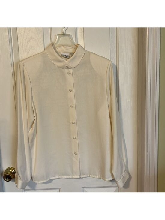 Napa Valley Tops - Napa Valley vintage blouse.Size L. Button up, sheer, subtle floral, long sleeve.
